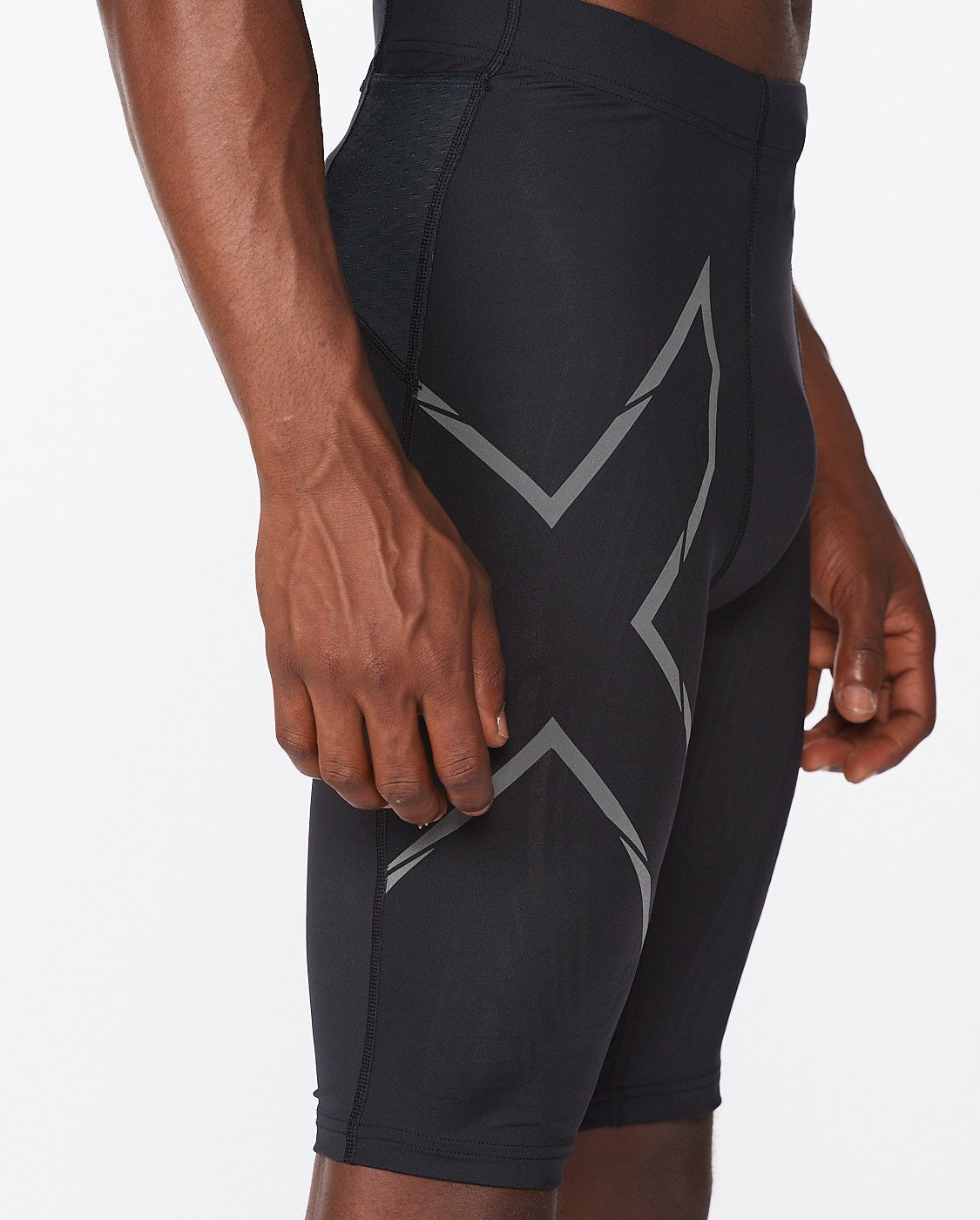 2XU - Light Speed Compression Laufshorts Herren - black/ black reflective - 2X - MA5331B - BLK/BRF - S - Sportbrands24