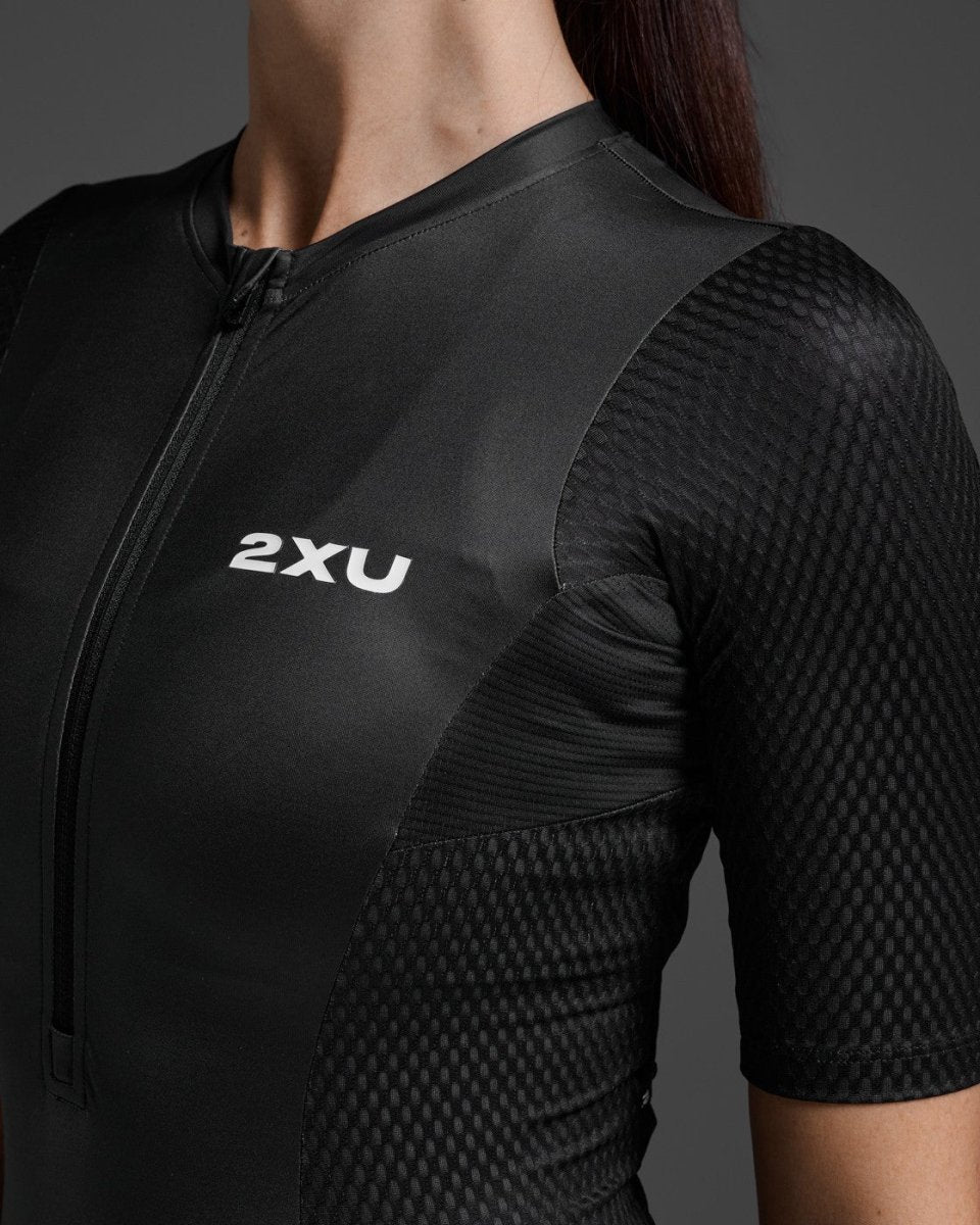 2XU - Aero Hex Sleeved Trisuit Triathlonanzug Damen - black/white - 2X - WT7402D - BLK/WHT - XS - Sportbrands24