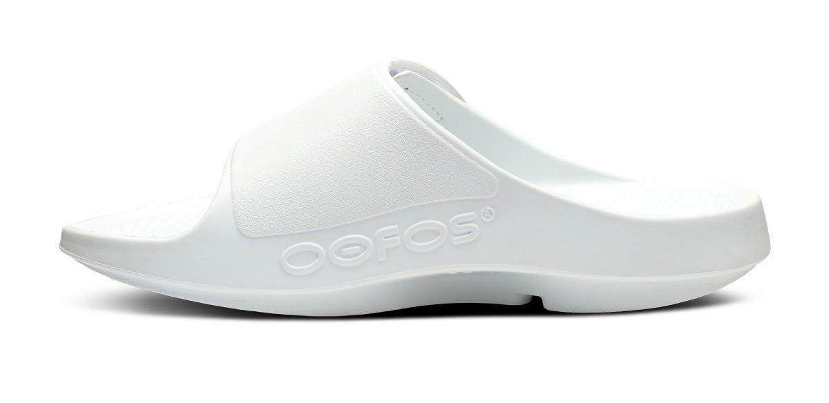 Oofos - OOah Sport Flex Recovery - Sandale - white - OO - 1550WHITEM10W12 - Sportbrands24