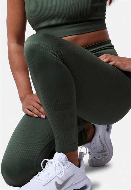 CLN Athletics - Victory Tight Damen - moss green - CLN-3154-62-XS - Sportbrands24