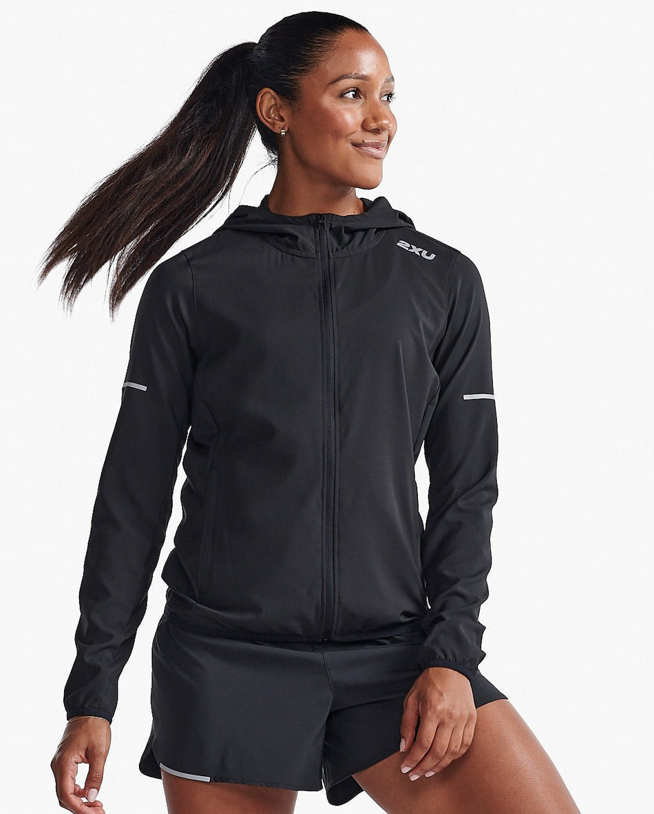 2XU - Aero Jacket Windjacke Damen - black/silver reflective - 2X - WR7205A - BLK/SRF - XS - Sportbrands24