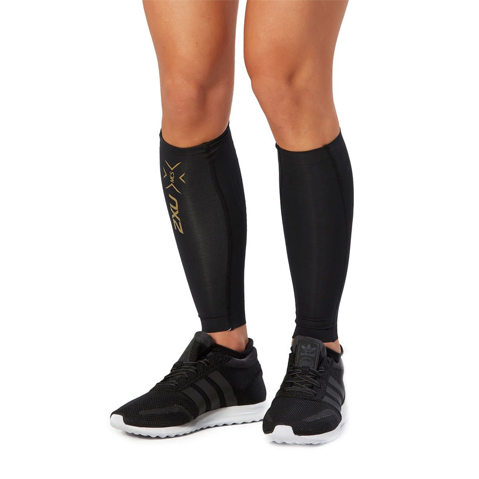 2XU - Compression Calf Guard Kompressions Strümpfe - black/gold - 2X - UA3064B - BLK/GLD - XXS - Sportbrands24