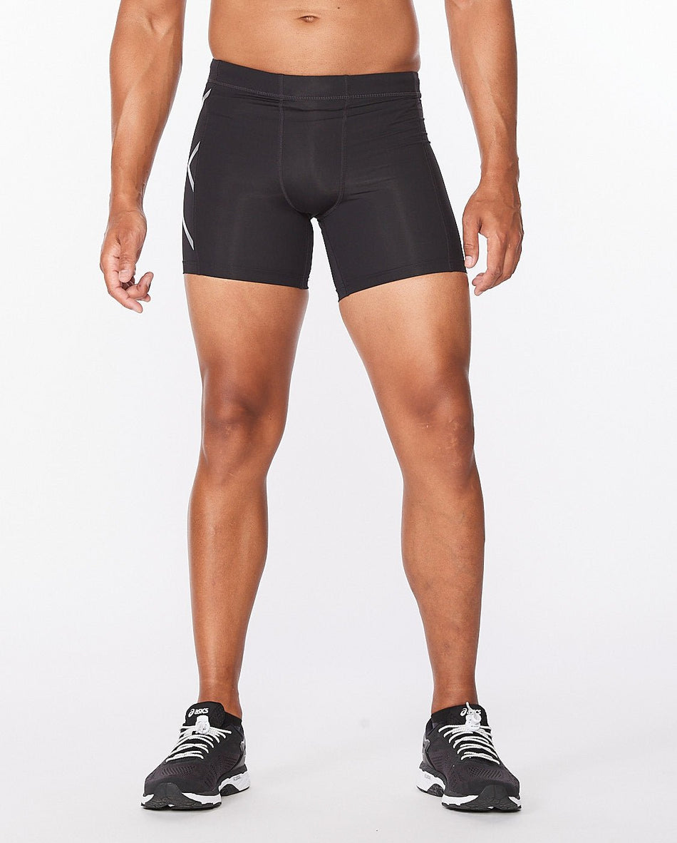 2XU - Core Compression 1/2 Fitnessshorts Herren - black/silver - 2X - MA4508B - BLK/SIL - XXS - Sportbrands24