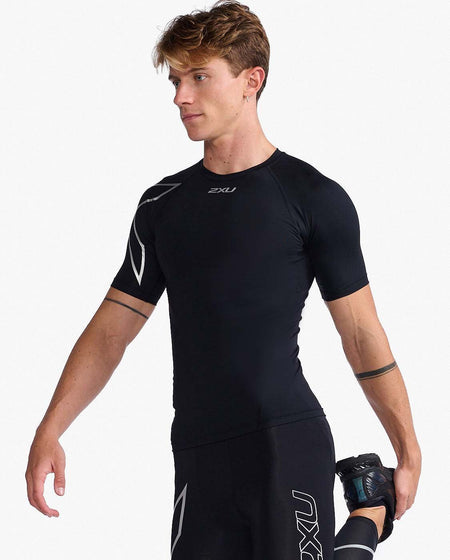 2XU - Core Compression Short Shirt Herren - black/silver - 2X - MA6399A - BLK/SIL - XS - Sportbrands24