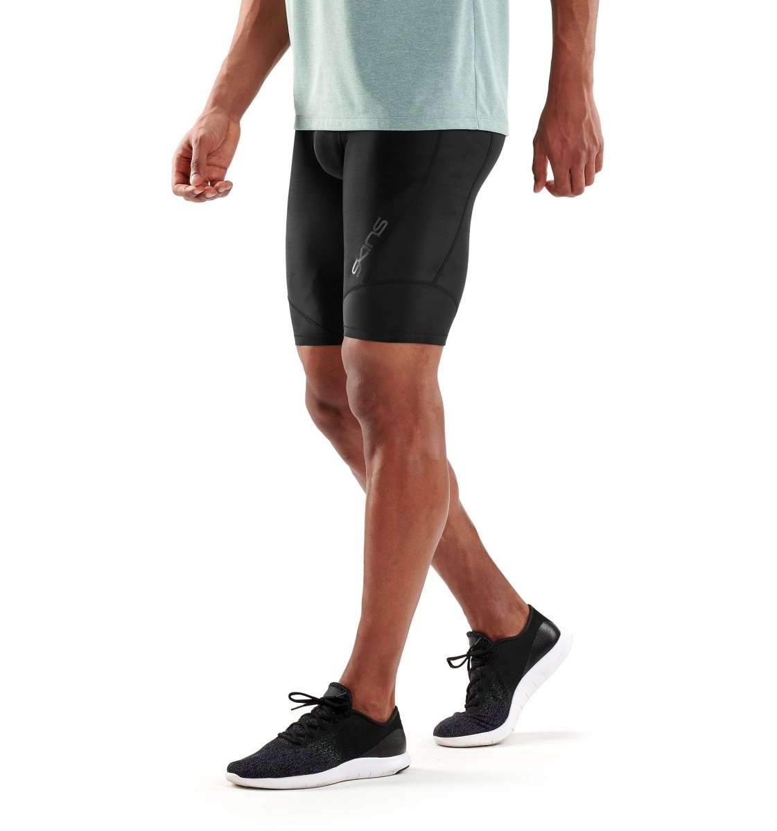 Skins - DNAmic 1/2 Tights Kompressionshose Herren - Black/Black - SK-DA99050029033XS - Sportbrands24