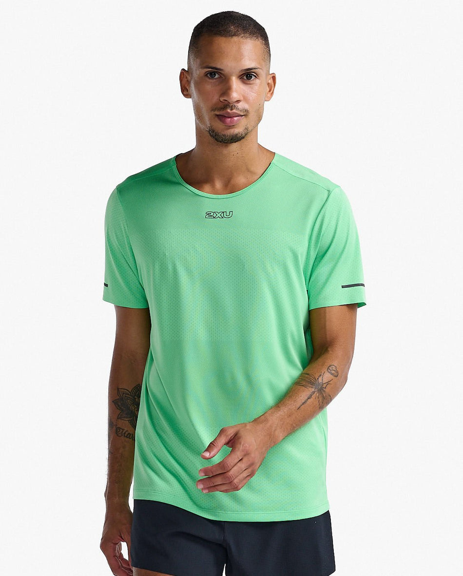 2XU - Light Speed Tech Tee T-Shirt Herren - spring green/black reflective - 2X - MR7150A - SPG/BRF - XS - Sportbrands24