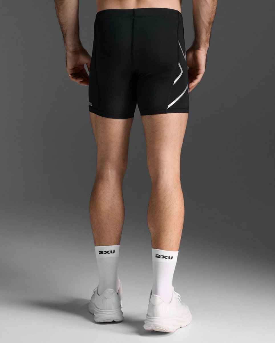 2XU - Core Compression 1/2 Fitnessshorts Herren - black/silver - 2X-MA4508B-BLK/SIL-XXS - Sportbrands24