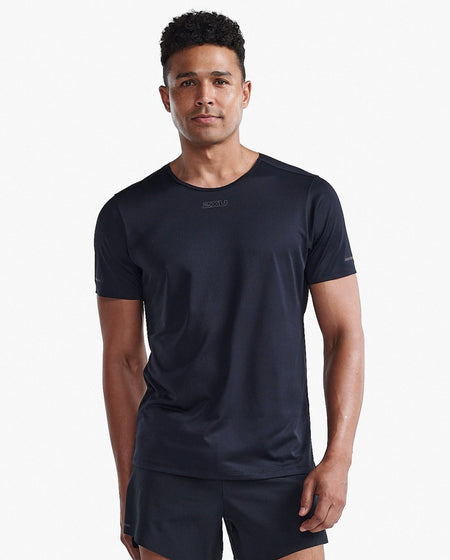 2XU - Light Speed Tech Tee T-Shirt Herren - black/black reflective - 2X-MR7150A-BLK/BRF-XS - Sportbrands24