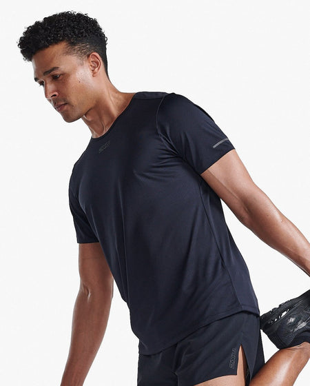 2XU - Light Speed Tech Tee T-Shirt Herren - black/black reflective - 2X-MR7150A-BLK/BRF-XS - Sportbrands24