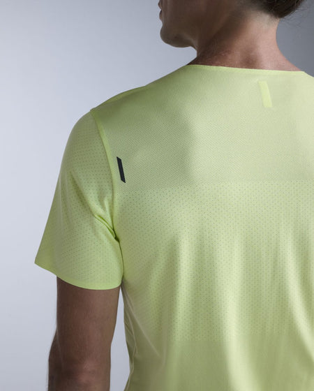 2XU - Light Speed Tech Tee Laufshirt Herren - cool matcha/black reflective - 2X-MR7150A-CLM/BRF-XS - Sportbrands24