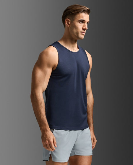 2XU - Aero Mesh Tank Laufshirt Herren - midnight/silver reflective - 2X-MR7440A-MDN/SRF-XS - Sportbrands24