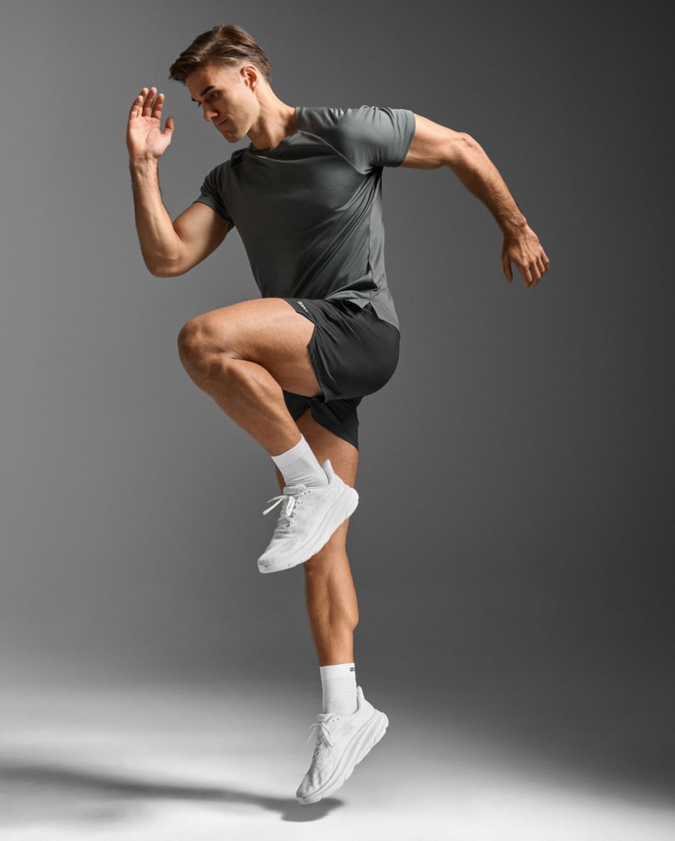 2XU - Aero Mesh Tee Laufshirt Herren - jupiter/black reflective - 2X-MR7441A-JUP/BRF-XS - Sportbrands24