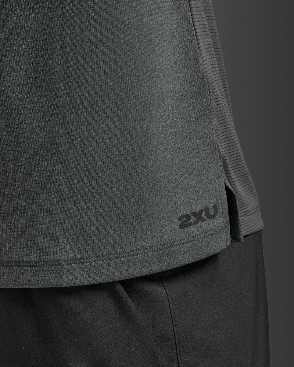 2XU - Aero Mesh Tee Laufshirt Herren - jupiter/black reflective - 2X-MR7441A-JUP/BRF-XS - Sportbrands24