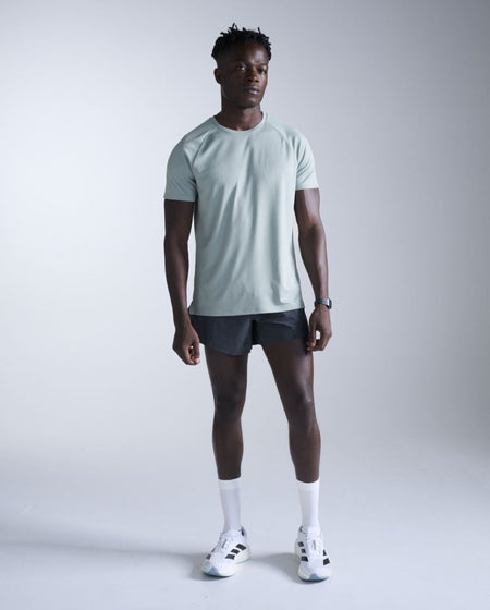 2XU - Aero Mesh Tee Laufshirt Herren - smoke blue/black reflective - 2X-MR7441A-SMB/BRF-XS - Sportbrands24