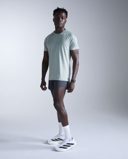 2XU - Aero Mesh Tee Laufshirt Herren - smoke blue/black reflective - 2X-MR7441A-SMB/BRF-XS - Sportbrands24