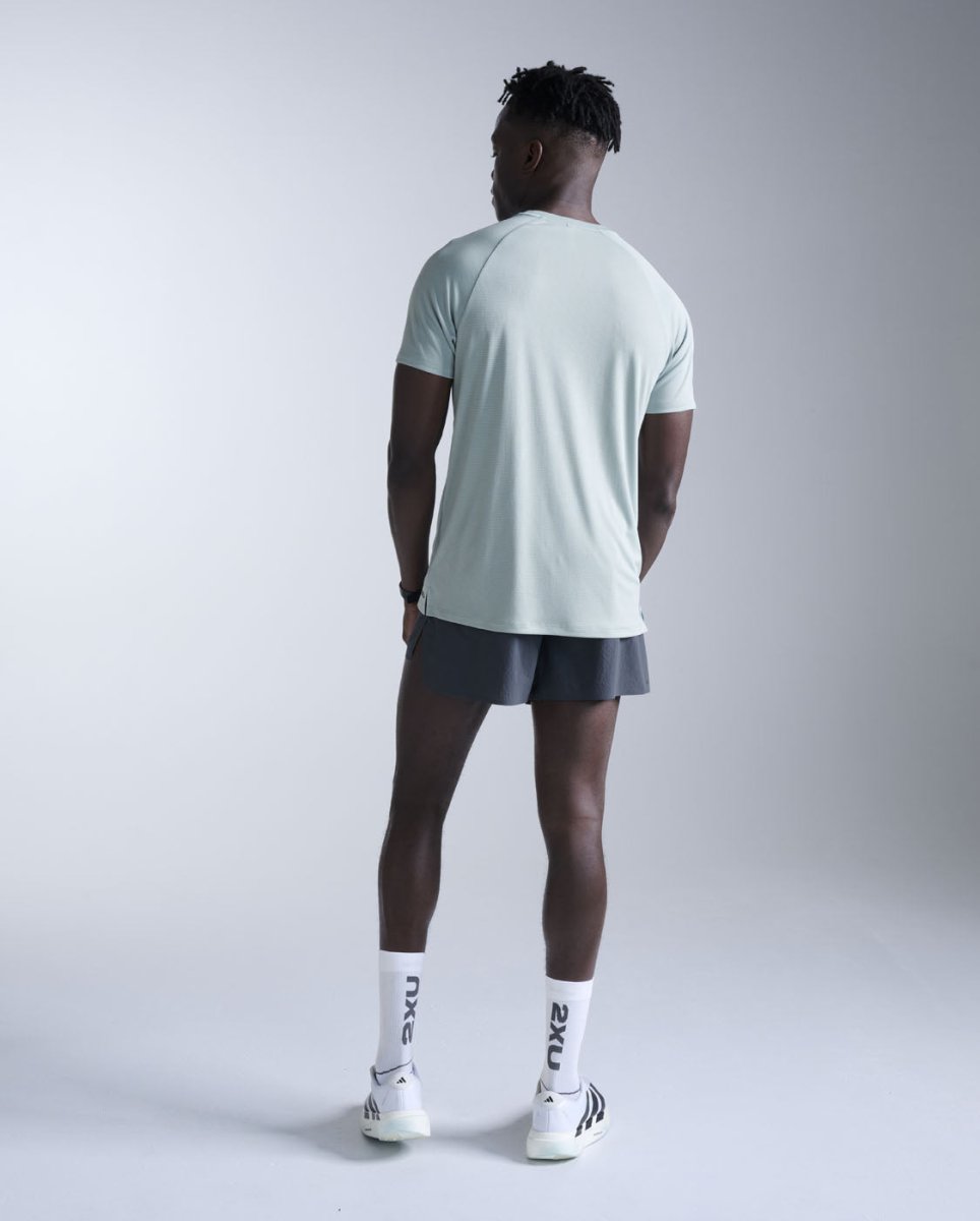 2XU - Aero Mesh Tee Laufshirt Herren - smoke blue/black reflective - 2X-MR7441A-SMB/BRF-XS - Sportbrands24