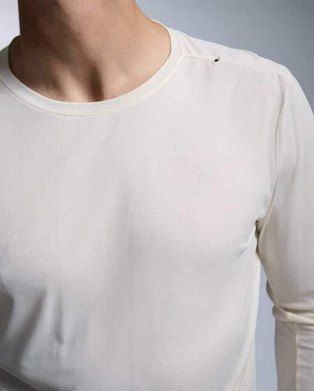 2XU - Aero Trail Long Sleeve Laufshirt Herren - chalk/black reflective - 2X-MR7671A-CHK/BRF-XS - Sportbrands24