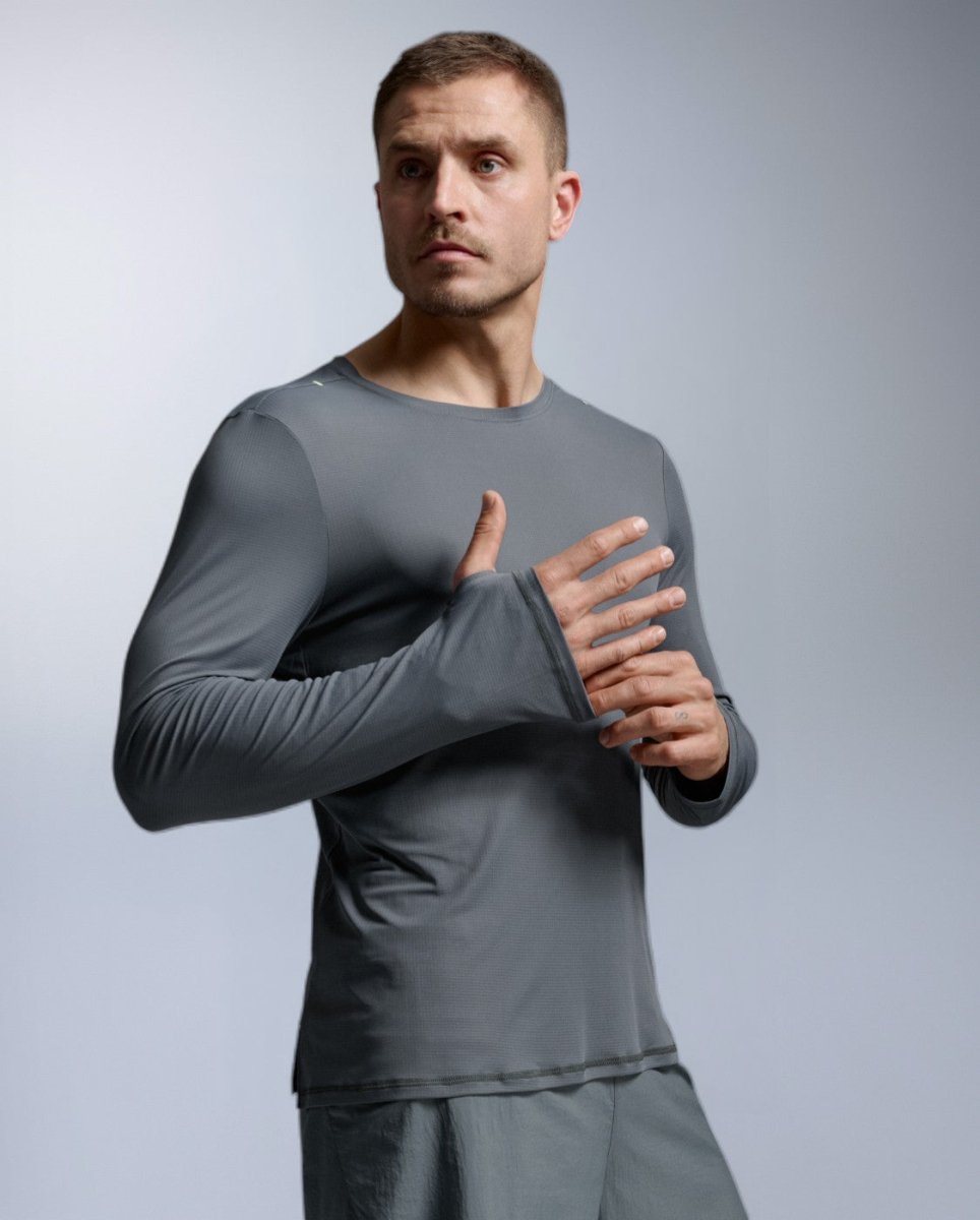 2XU - Aero Trail Long Sleeve Laufshirt Herren - turbulence/black reflective - 2X-MR7671A-TRB/BRF-XXL - Sportbrands24