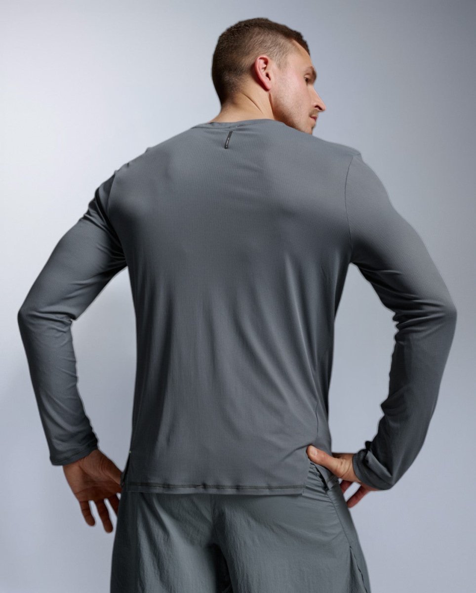 2XU - Aero Trail Long Sleeve Laufshirt Herren - turbulence/black reflective - 2X-MR7671A-TRB/BRF-XXL - Sportbrands24