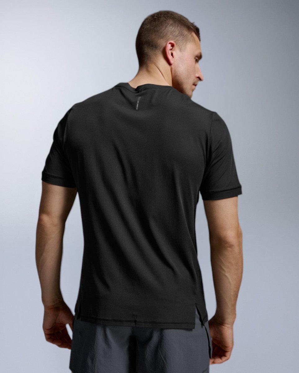2XU - Aero Trail Tee Laufshirt Herren - black/black reflective - 2X-MR7672A-BLK/BRF-XS - Sportbrands24