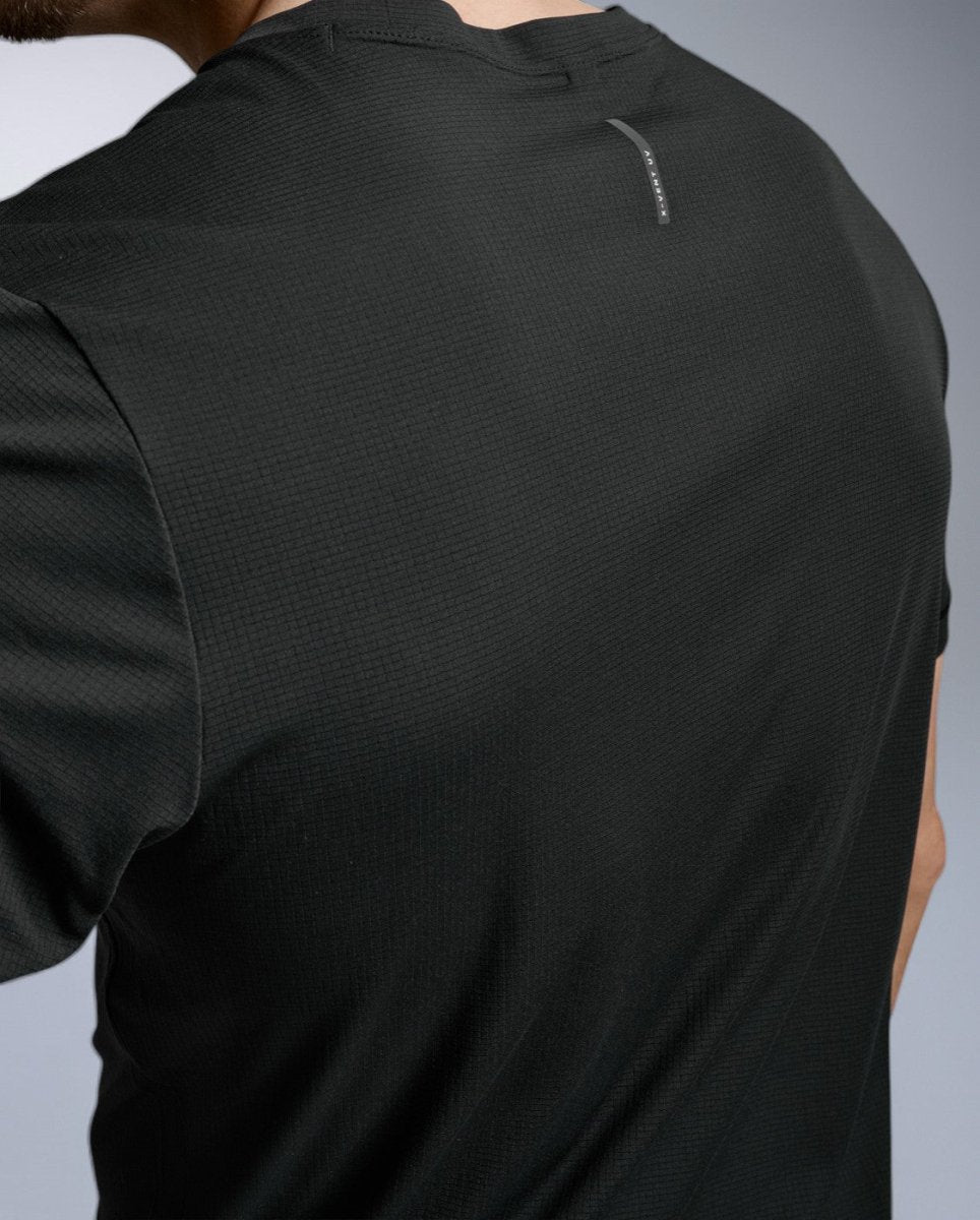 2XU - Aero Trail Tee Laufshirt Herren - black/black reflective - 2X-MR7672A-BLK/BRF-XS - Sportbrands24