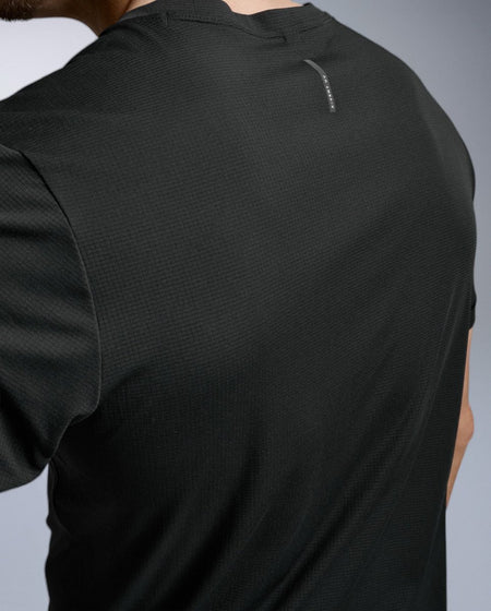 2XU - Aero Trail Tee Laufshirt Herren - black/black reflective - 2X-MR7672A-BLK/BRF-XS - Sportbrands24