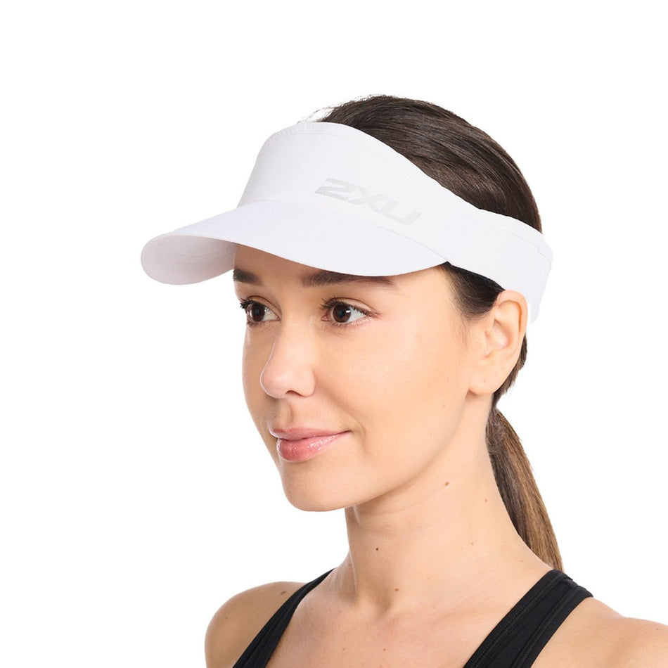 2XU - Run Visor Schirmmütze - white/white - 2X - UQ5686F - WHT/WHT - OSFA - Sportbrands24