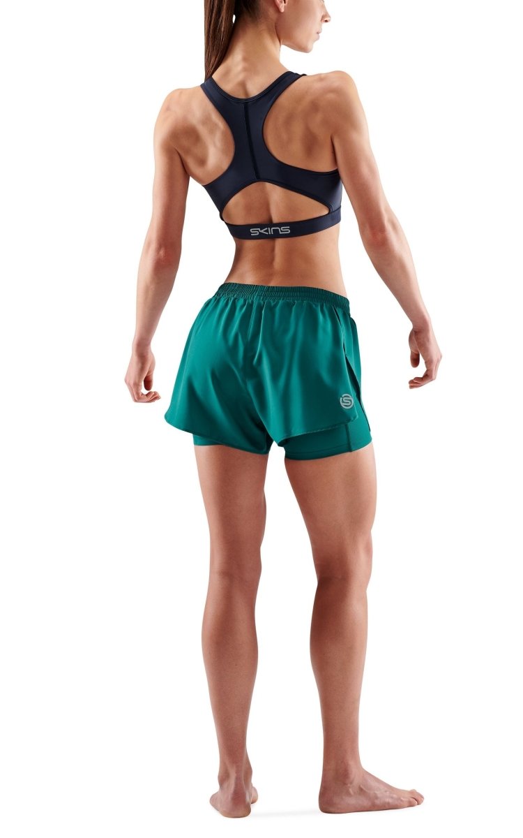 Skins - 2 - in - 1 Superpose Shorts Damen - lt teal - SK-ST40300120574XS - Sportbrands24