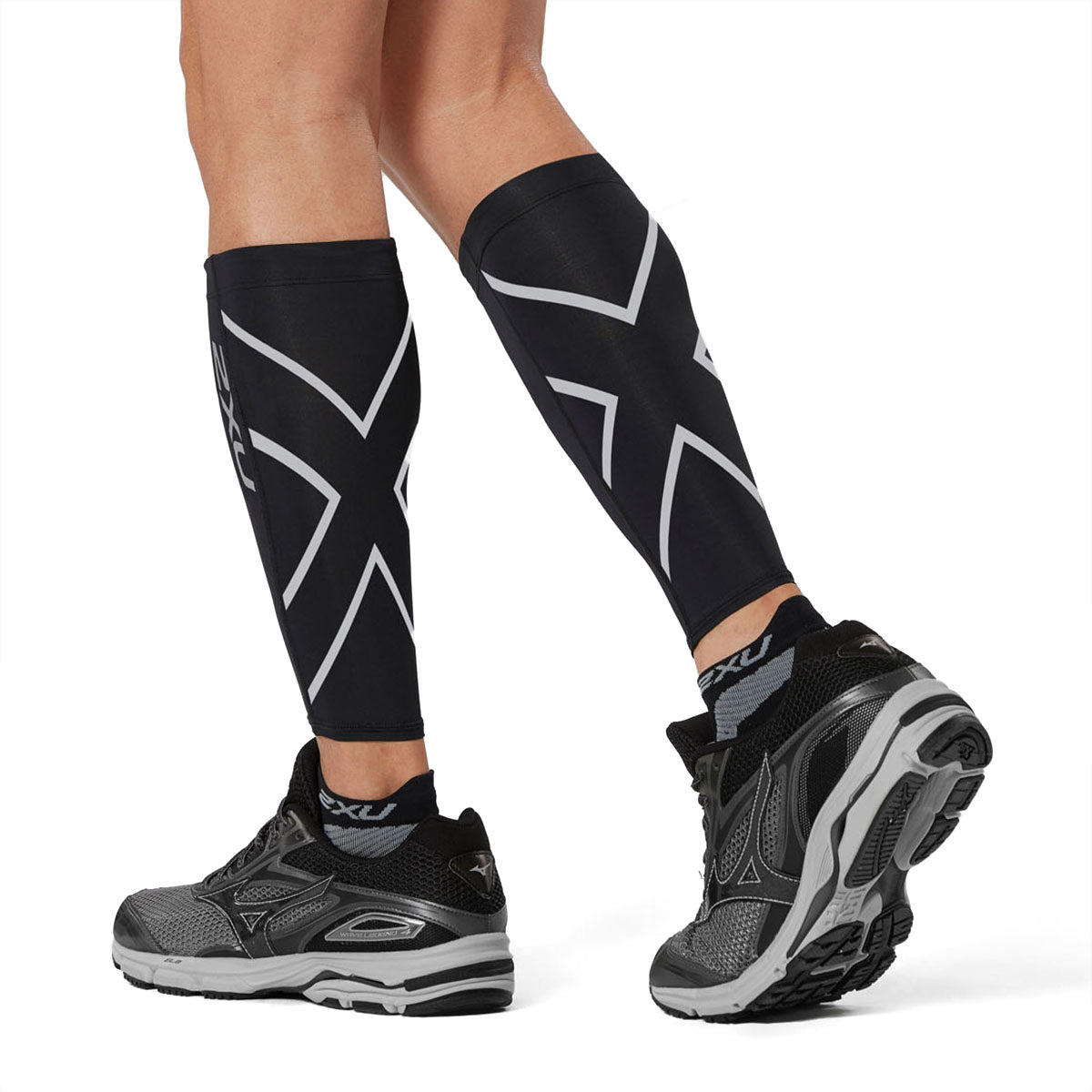 2XU - Compression Arm Guard Wadenschützer - black/black - 2X-UA1987B-BLK/BLK-XXS - Sportbrands24