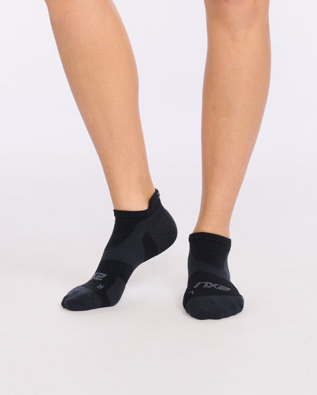 2XU - VECTR Sportsocke - black/titanium - 2X-UA5042E-BLK/TTM-S - Sportbrands24