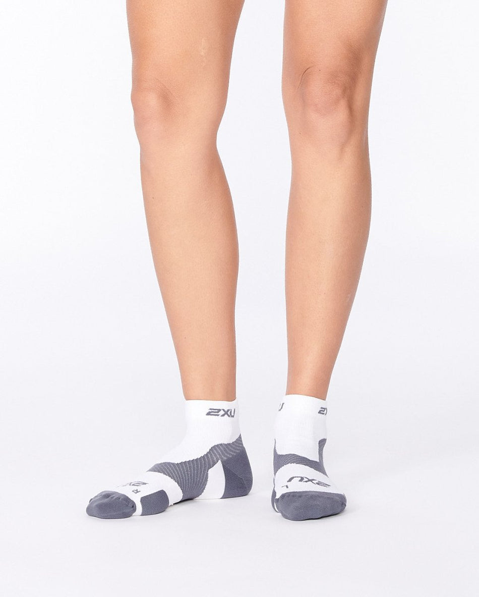 2XU - VECTR 1/4 crew sock Sportsocke - white/grey - 2X-UA5047E-WHT/GRY-L - Sportbrands24