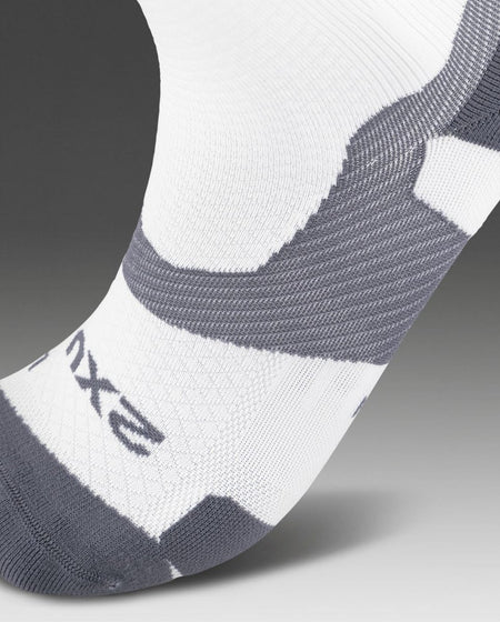 2XU - Unisex Vectr L.Cush Full Length Sportsocke - white/grey - 2X-UA5155E-WHT/GRY-L1 - Sportbrands24