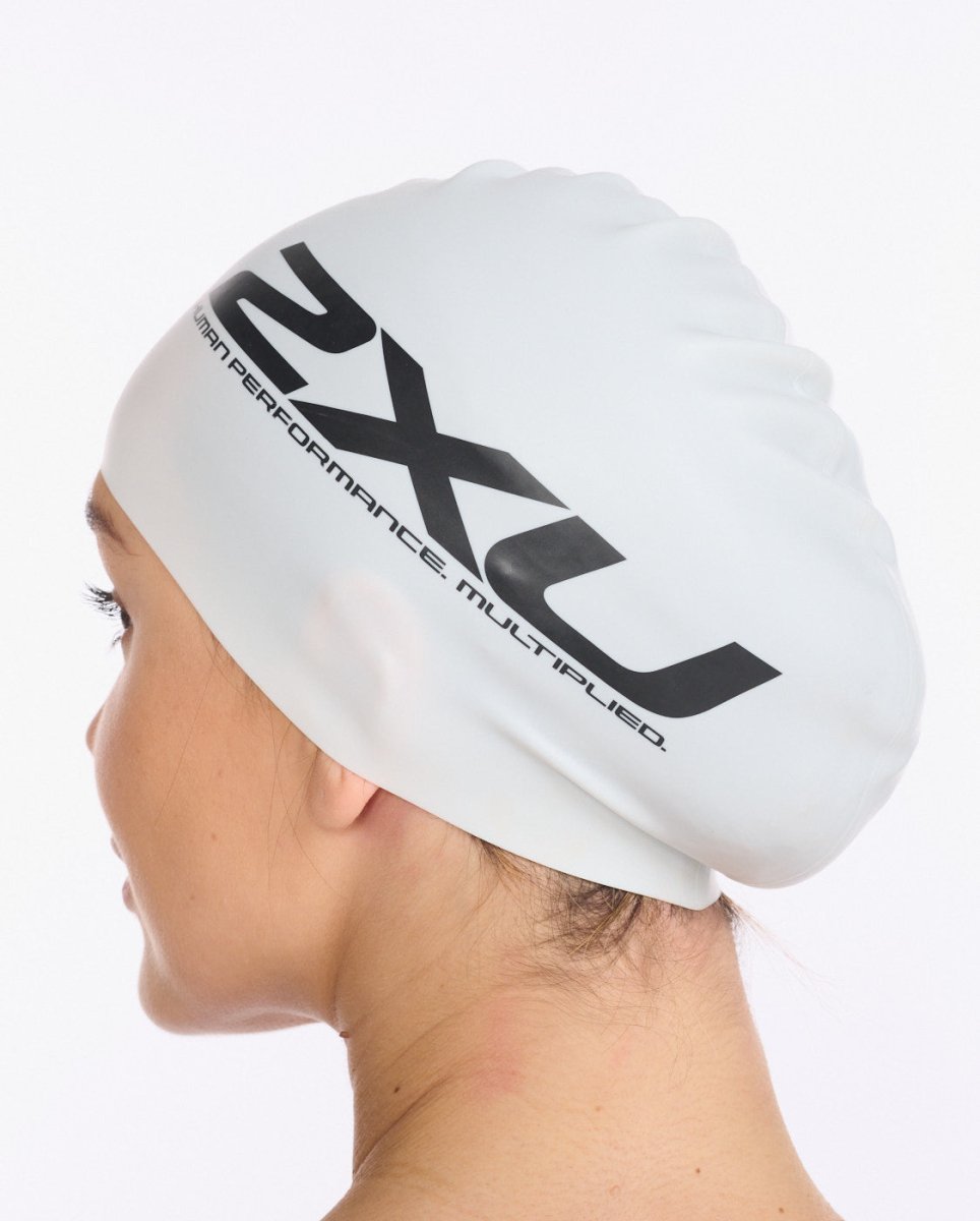 2XU - Unisex Silicone Swim Cap Schwimmmütze - white/white - 2X-US1355F-WHT/WHT-OSFA - Sportbrands24