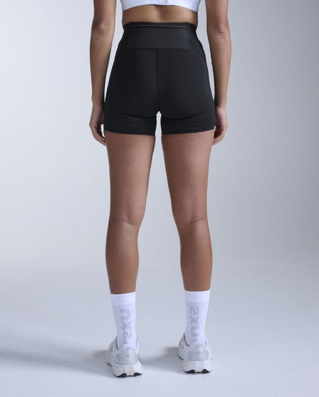 2XU - Aero Mesh Hi - Rise 4 Inch Shorts Laufhose Damen - black/silver reflective - 2X-WA7509B-BLK/SRF-XXS - Sportbrands24