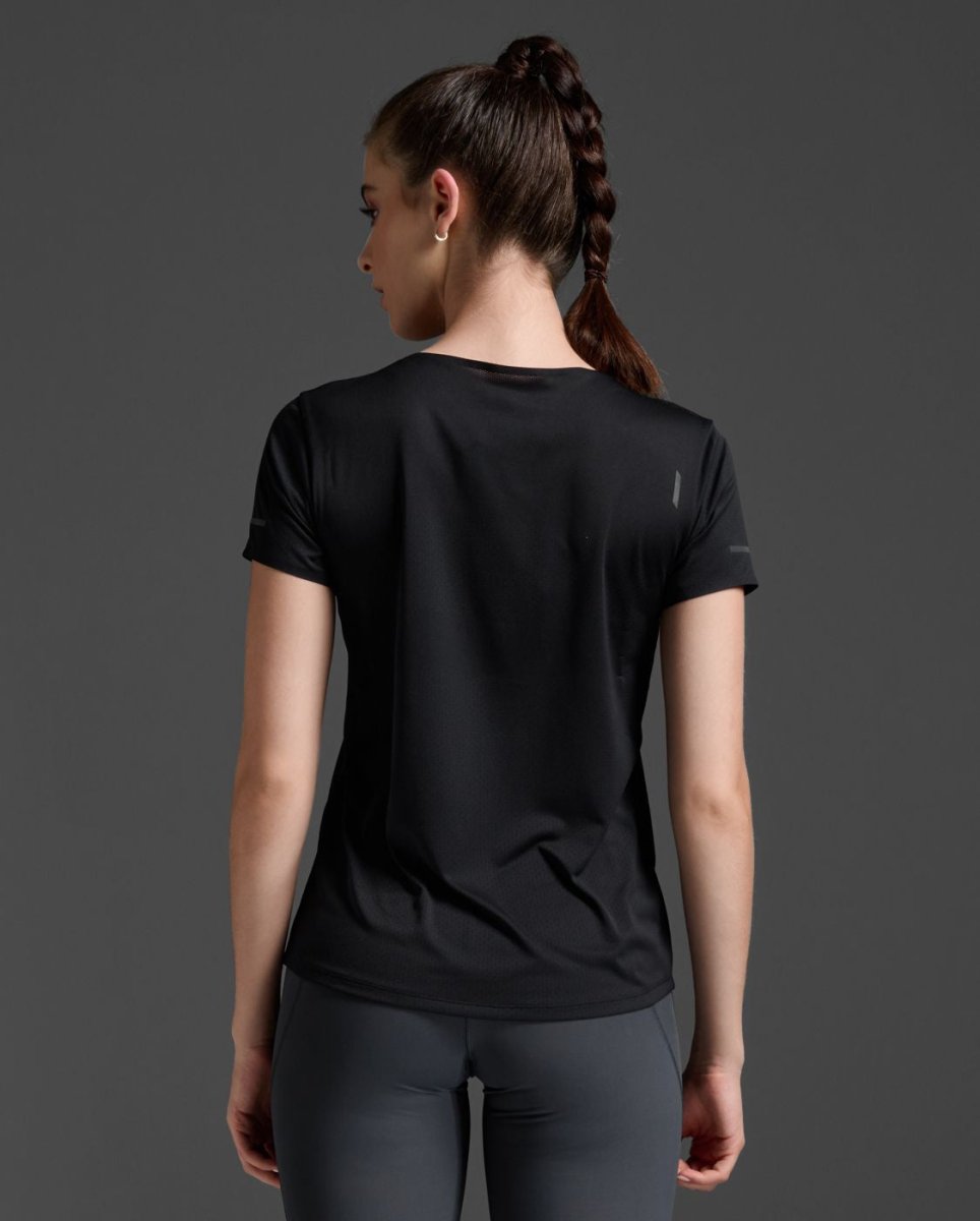 2XU - Light Speed Tech Tee Funktionsshirt Damen - black/black reflective - 2X-WR7152A-BLK/BRF-XS - Sportbrands24