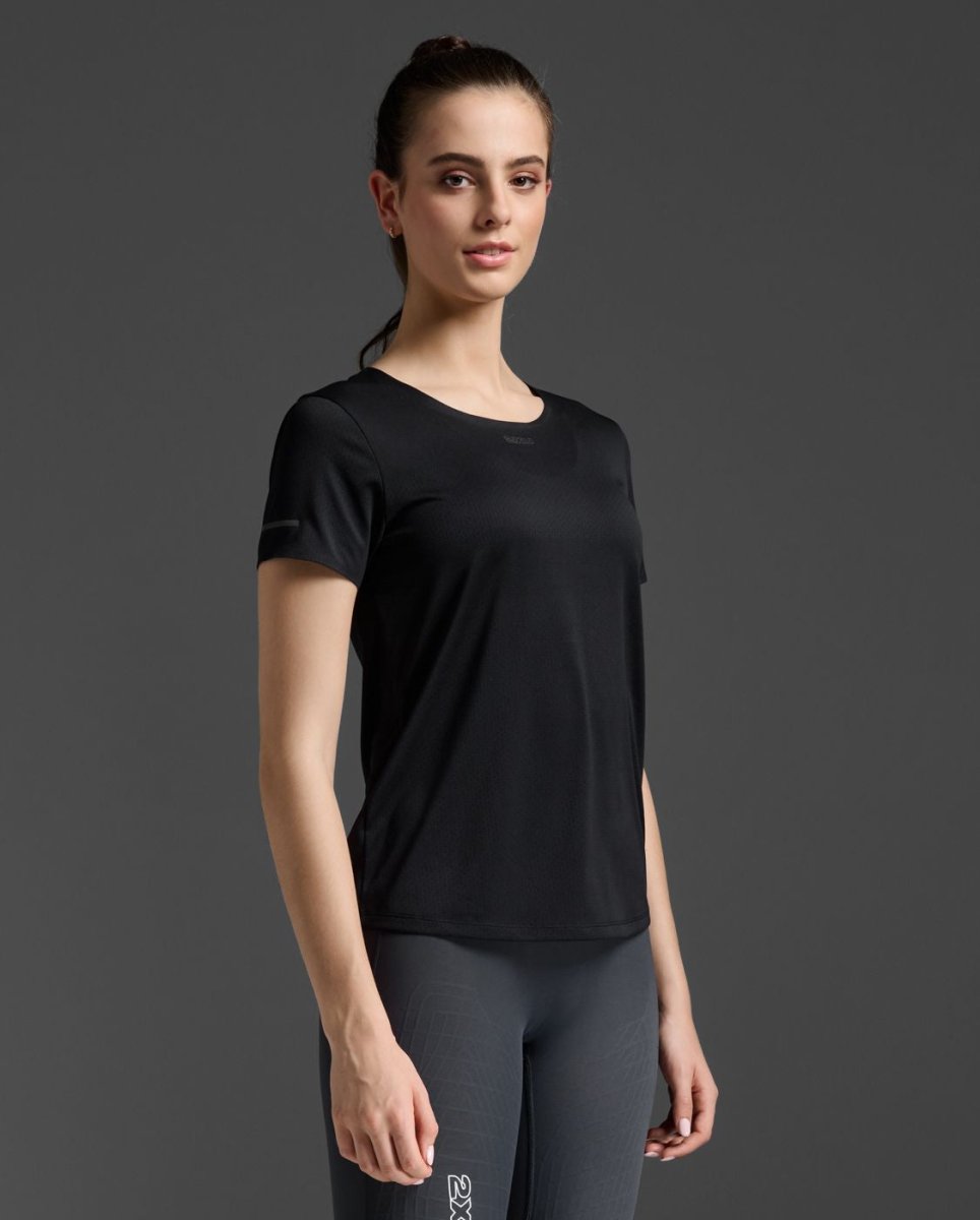 2XU - Light Speed Tech Tee Funktionsshirt Damen - black/black reflective - 2X-WR7152A-BLK/BRF-XS - Sportbrands24