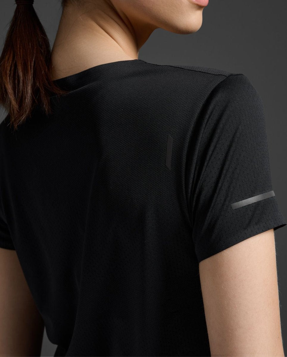 2XU - Light Speed Tech Tee Funktionsshirt Damen - black/black reflective - 2X-WR7152A-BLK/BRF-XS - Sportbrands24