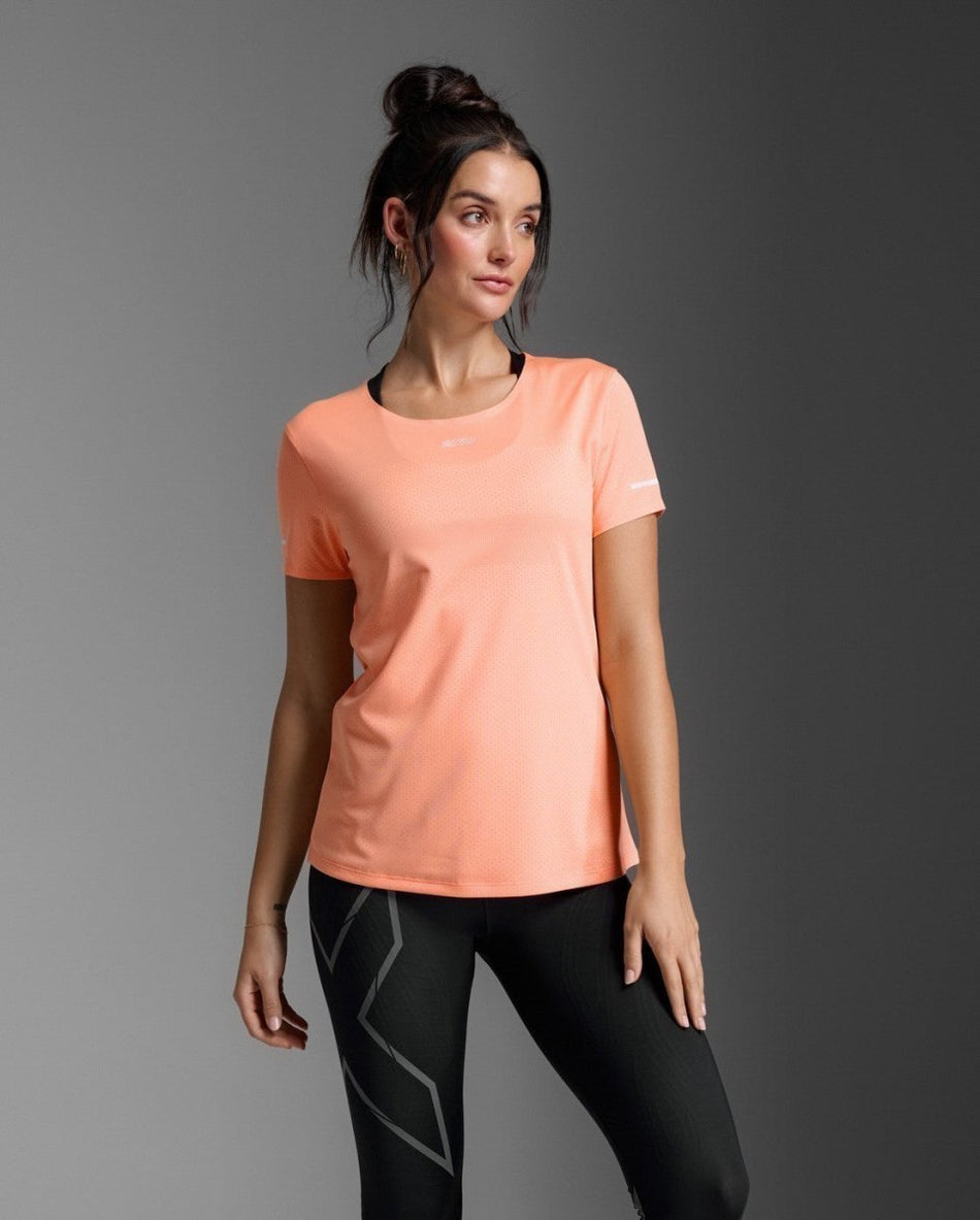 2XU - Light Speed Tech Tee Laufshirt Damen - digital peach/white reflective - 2X-WR7152A-DGP/WRF-XXS - Sportbrands24