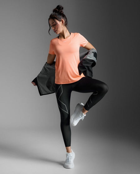 2XU - Light Speed Tech Tee Laufshirt Damen - digital peach/white reflective - 2X-WR7152A-DGP/WRF-XXS - Sportbrands24