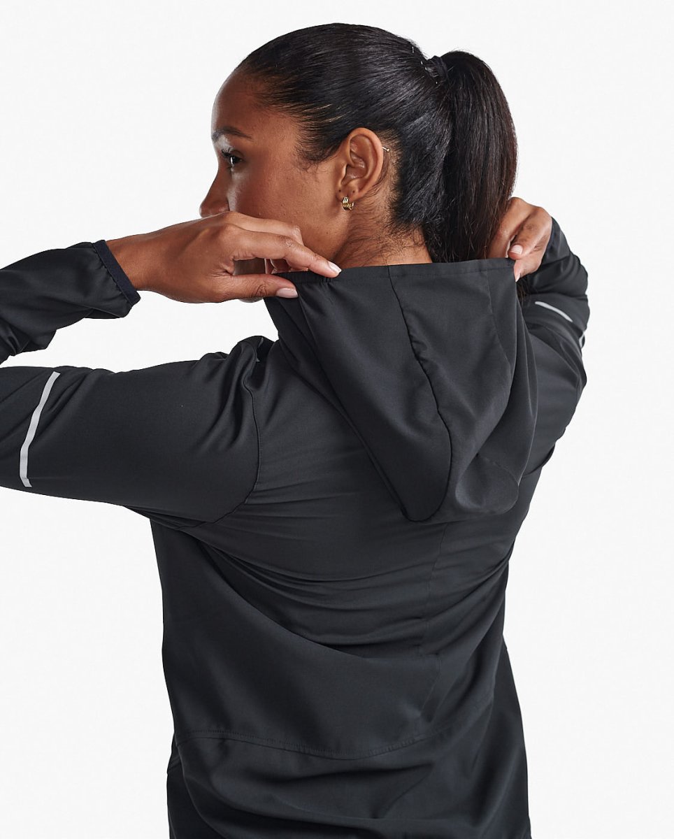 2XU - Aero Jacket Windjacke Damen - black/silver reflective - 2X-WR7205A-BLK/SRF-XXS - Sportbrands24