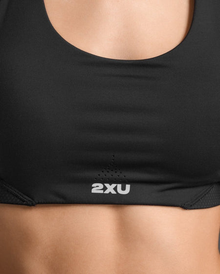 2XU - Aero Mesh Medium Impact Bra Sport - BH Damen - black/silver reflective - 2X-WR7348A-BLK/SRF-XXS - Sportbrands24
