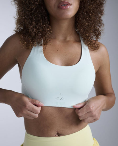 2XU - Aero Mesh Medium Impact Bra Sport - BH Damen - mint dust/mint reflective - 2X-WR7348A-MND/MDR-XXS - Sportbrands24