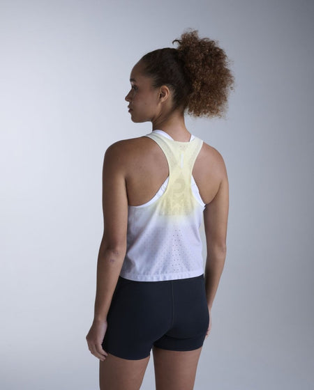 2XU - Light Speed React Crop Singlet Laufshirt Damen - lemon mist/white reflective - 2X-WR7451A-LMT/WRF-XXS - Sportbrands24