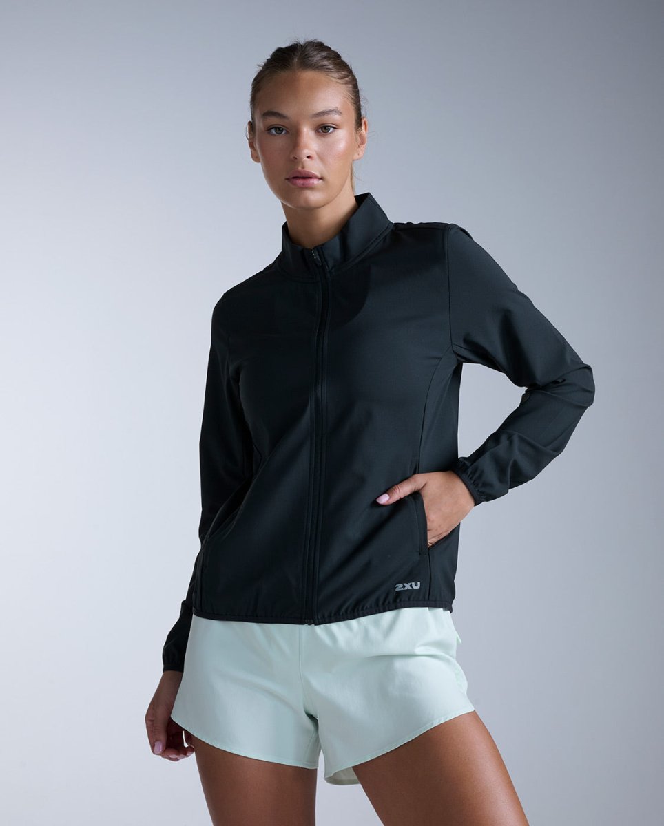 2XU - Aero Jacket Windjacke Damen - black/silver reflective - 2X-WR7576A-BLK/SRF-XXS - Sportbrands24