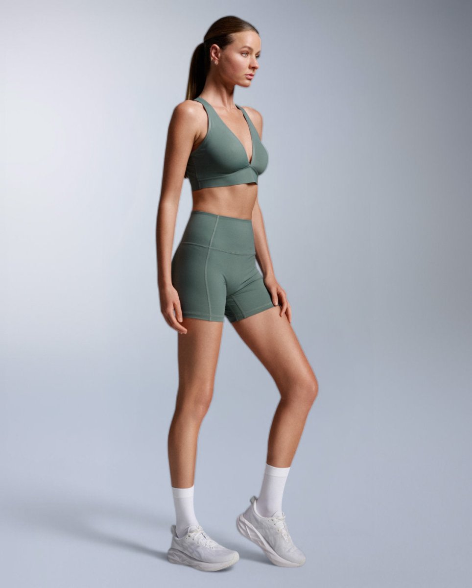 2XU - Feather Flex BondedCrossBackBra Sport-BH Damen - olive leaf/olive leaf - 2X-WR7648A-OLL/OLL-XXS - Sportbrands24
