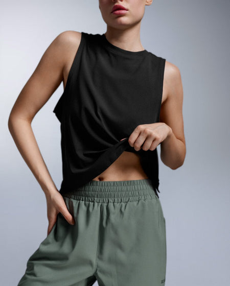 2XU - Aero Trail Tank Laufshirt Damen - black/black reflective - 2X-WR7662A-BLK/BRF-XXS - Sportbrands24